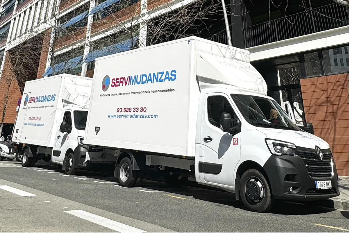 Carga de cajas y muebles en una mudanza en Granollers Nord y Can Bassa